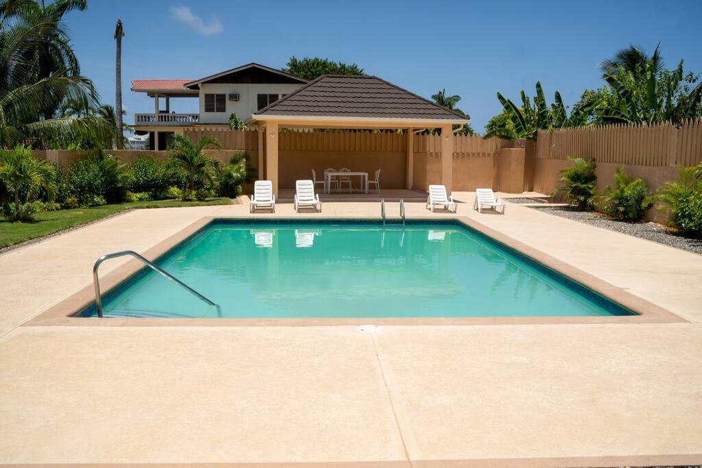 Ubuntu De La Villa- Palm View Estate Mammee Bay Exterior photo
